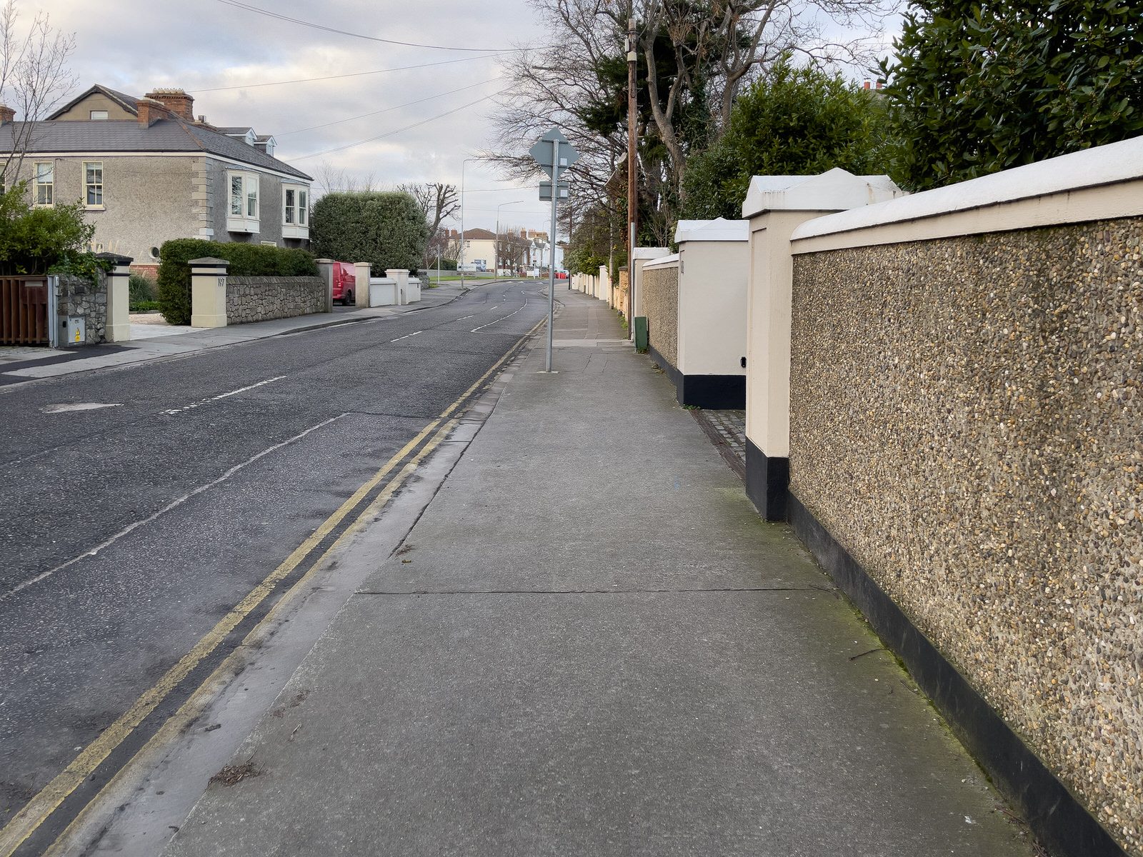 STRAND ROAD IN SANDYMOUNT PHOTOGRAPHED 29 JANUARY 2023 007