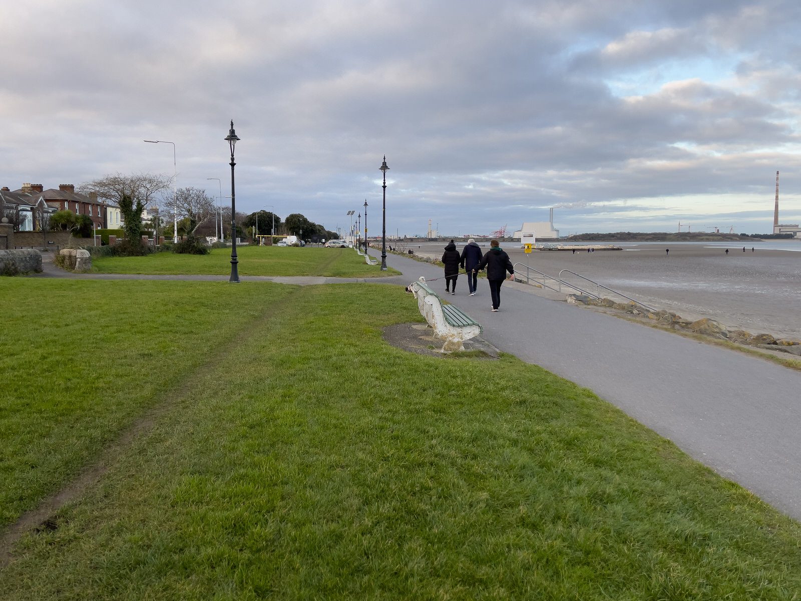 STRAND ROAD IN SANDYMOUNT PHOTOGRAPHED 29 JANUARY 2023 012